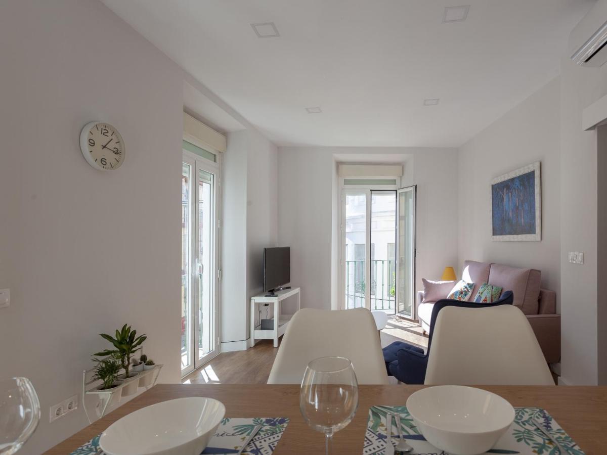 Rd Aparcamiento Incluido Triana Luminoso Comodo Apartamento 2Bd 2Bth Sevilla Kültér fotó